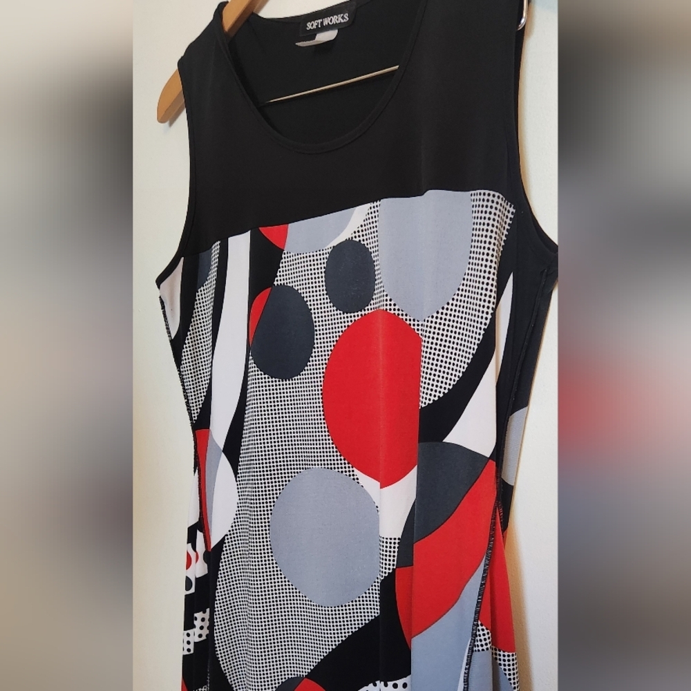 Asymmetrical Shirt with Bold Patterns - Picture 3 of 4